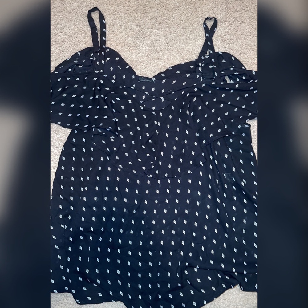TORRID size 1 cross front flounce top